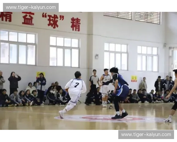 巅峰对决：当篮球遇上“VS”，一场永不谢幕的热血狂欢